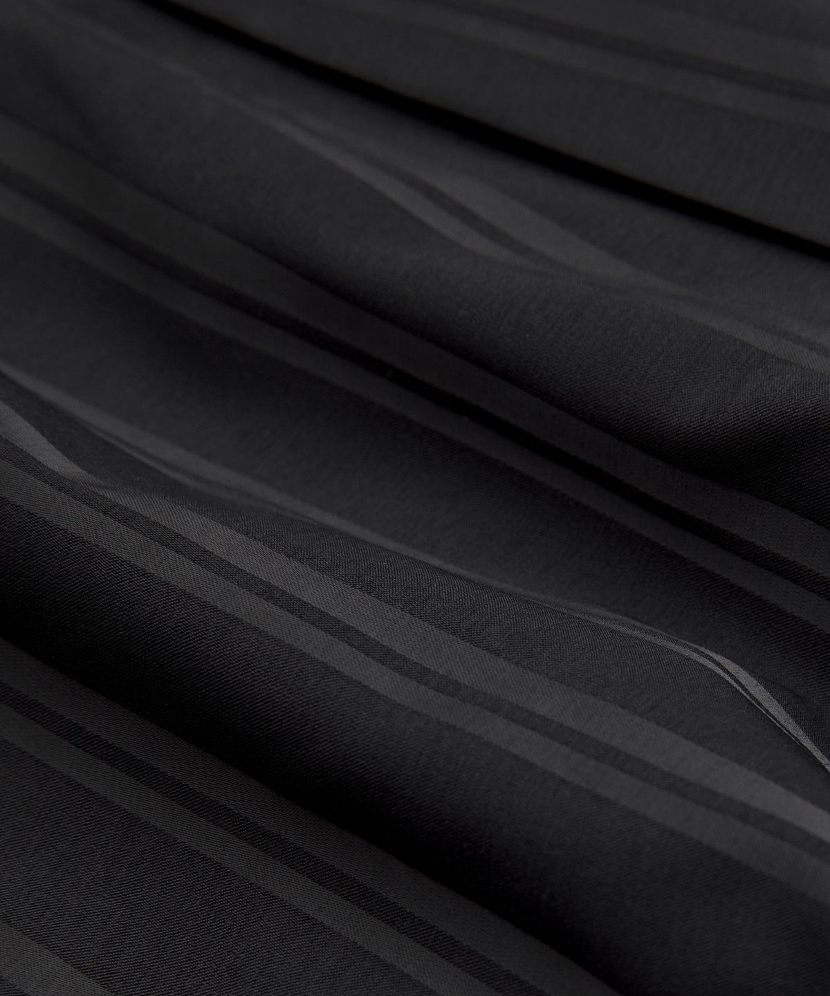 Satin Stripe Linerless Short 7"