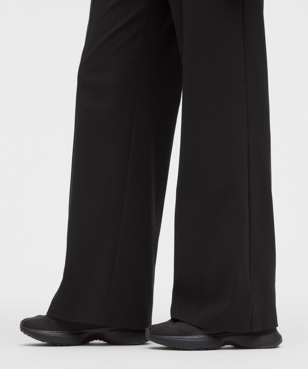 Daydrift Mid-Rise Stacked-Leg TrouserShort