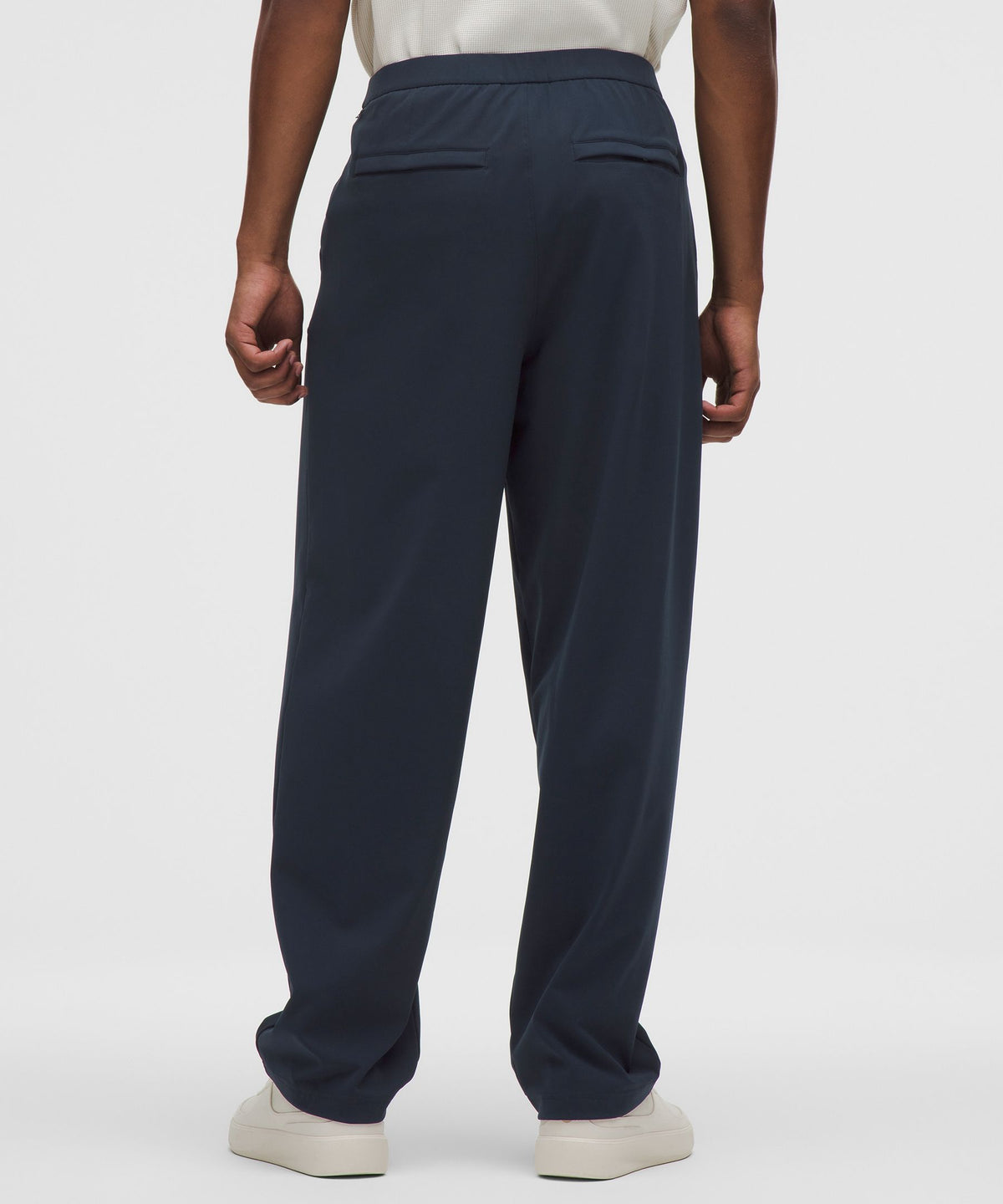 Men's Daydrift Relaxed-Fit Pleated Trouser ShorterNo Belt Loops