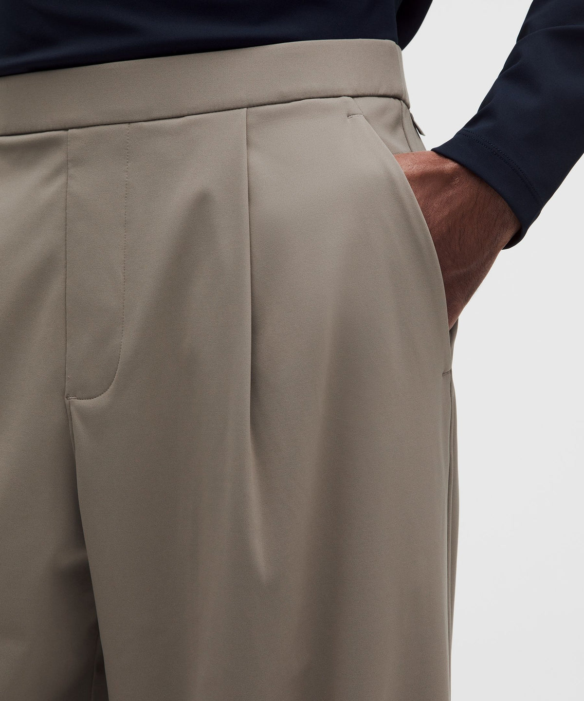 Men's Daydrift Relaxed-Fit Pleated Trouser RegularNo Belt Loops