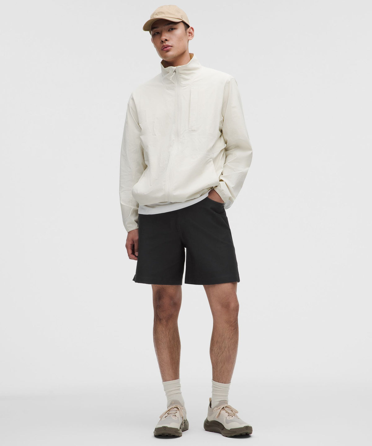 EasyFive Relaxed-Fit Short 7"