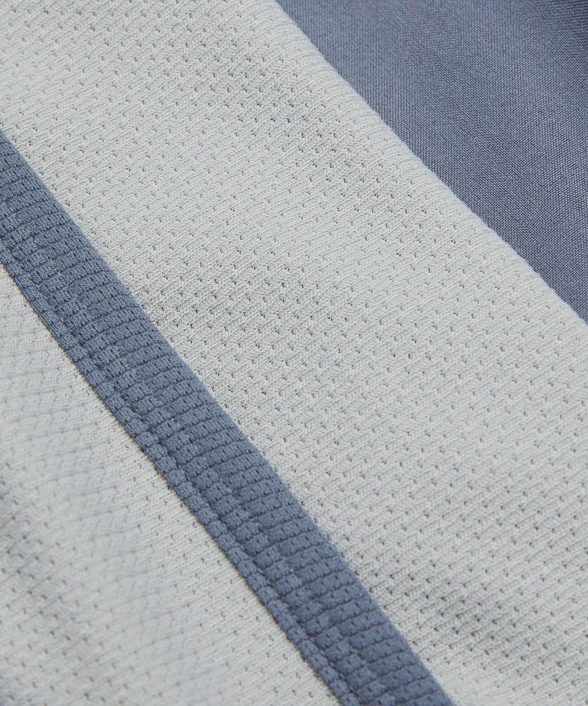Lightweight Mesh-Pannelled Tennis Short 7"
