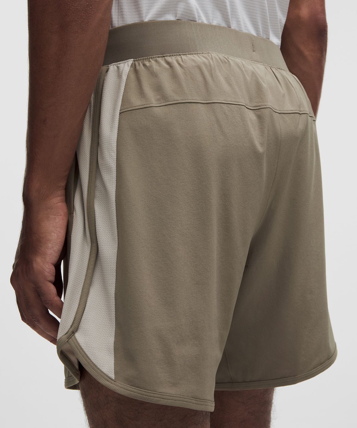 Lightweight Mesh-Pannelled Tennis Short 7"