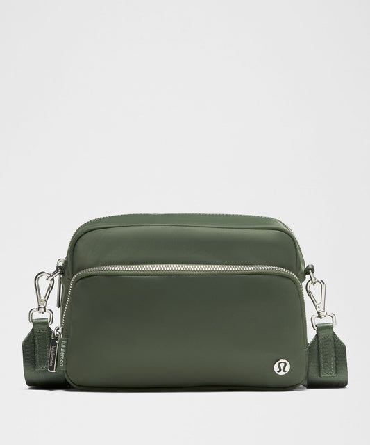 Everywhere Crossbody 3L LargeMetal Hardware