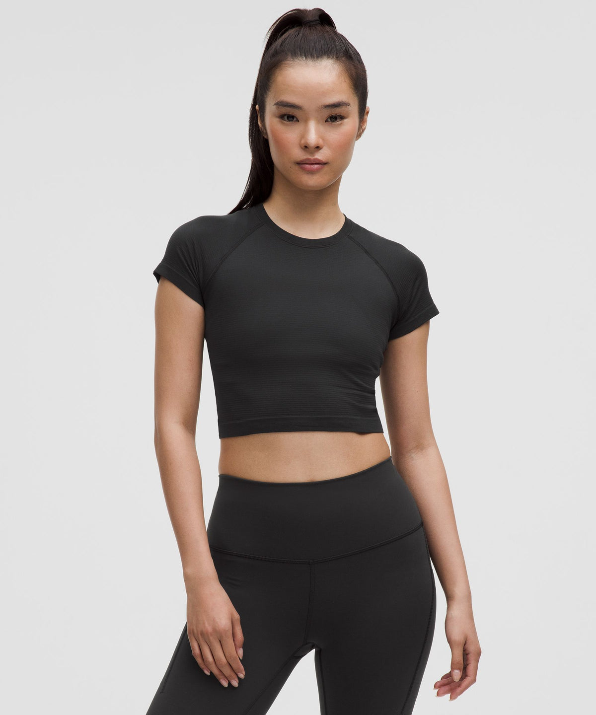 Swiftly Tech Cropped Short-Sleeve Shirt 2.0