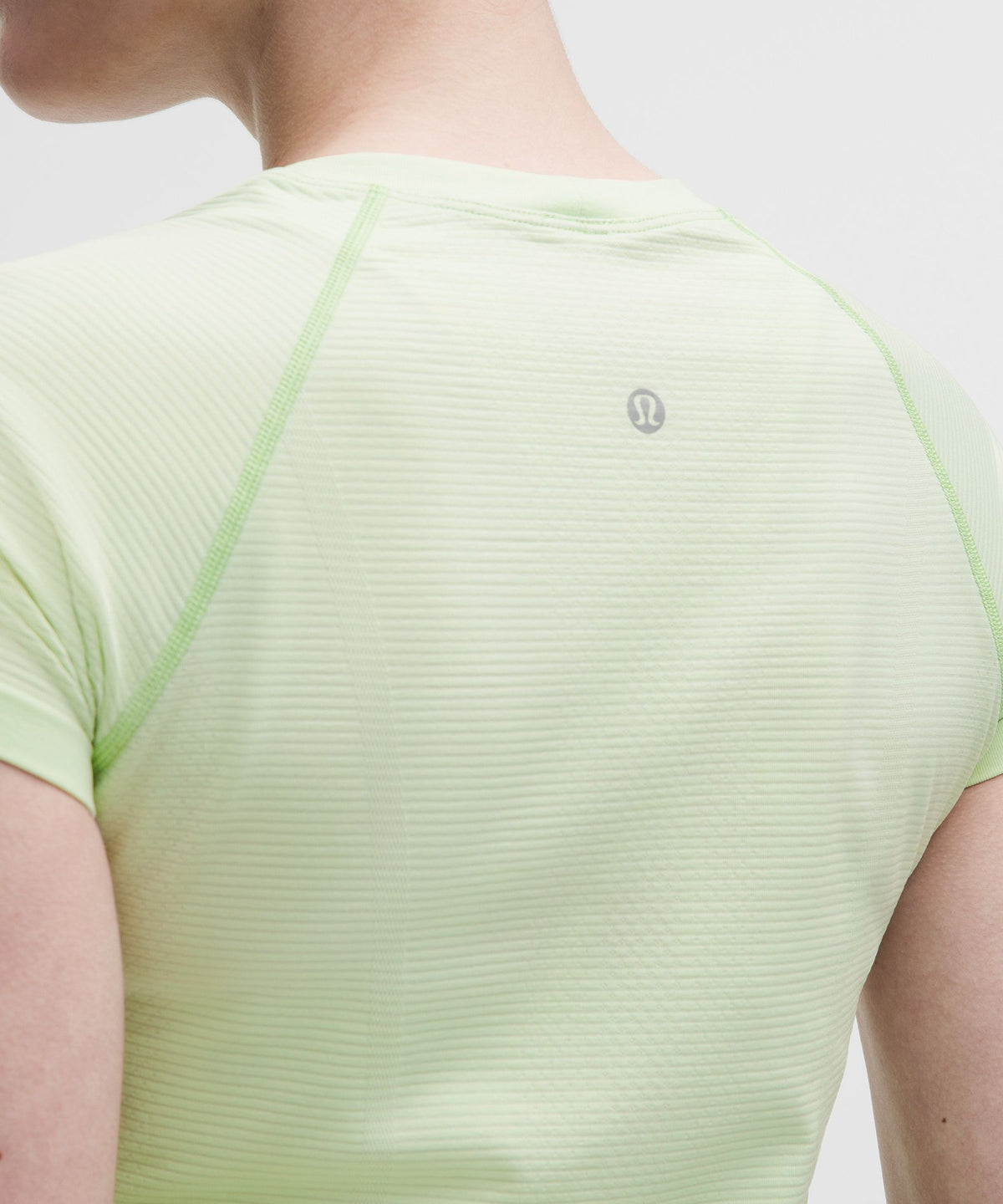 Swiftly Tech Short-Sleeve Shirt 2.0Hip Length