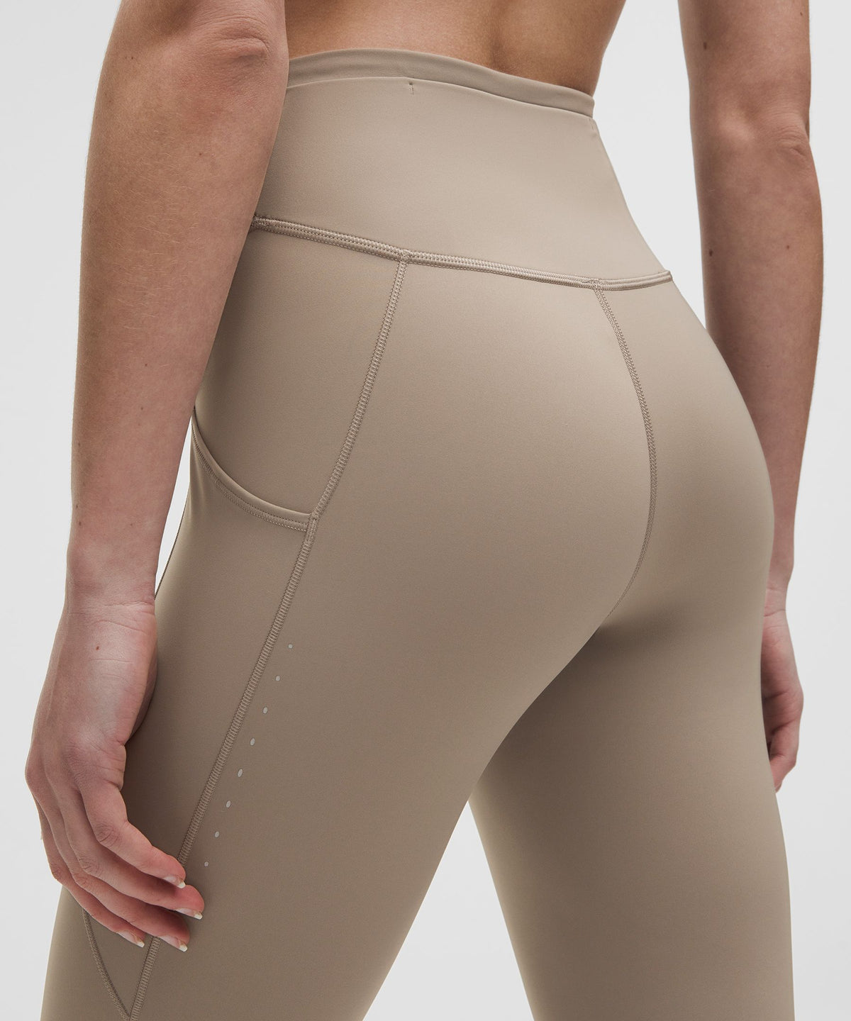 Fast and Free High-Rise Tight 25"5 Pocket