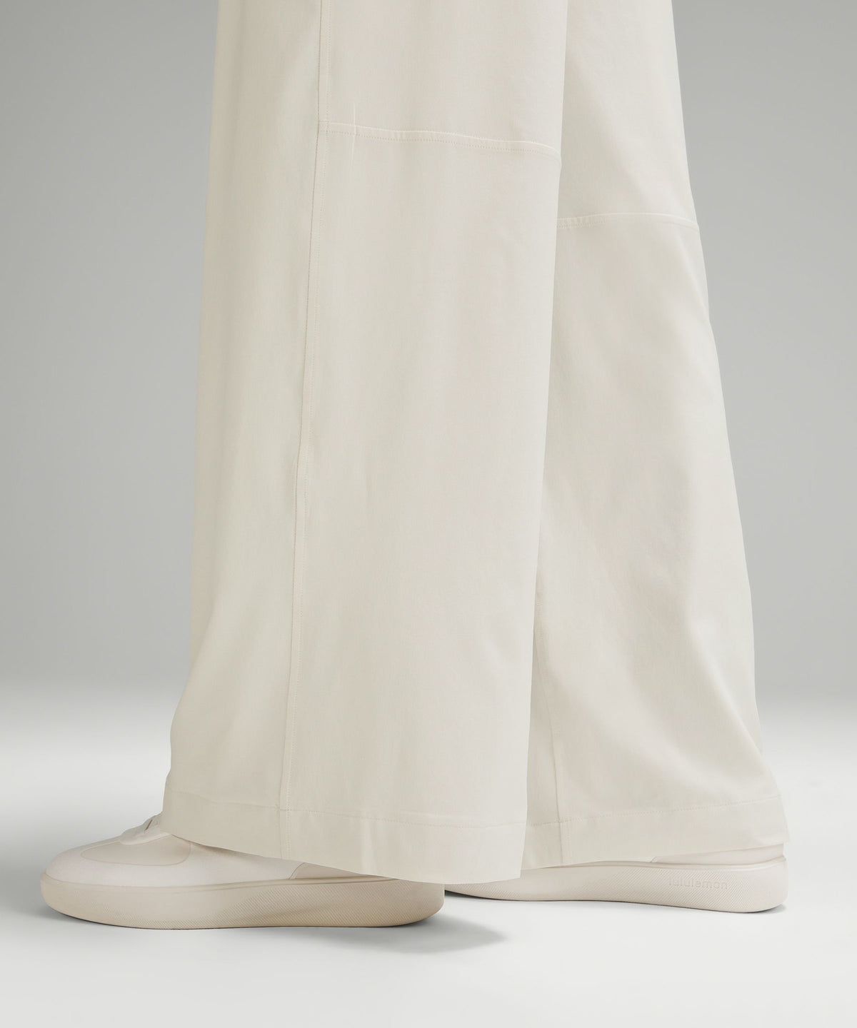 Swift Mid-Rise Wide-Leg Pant