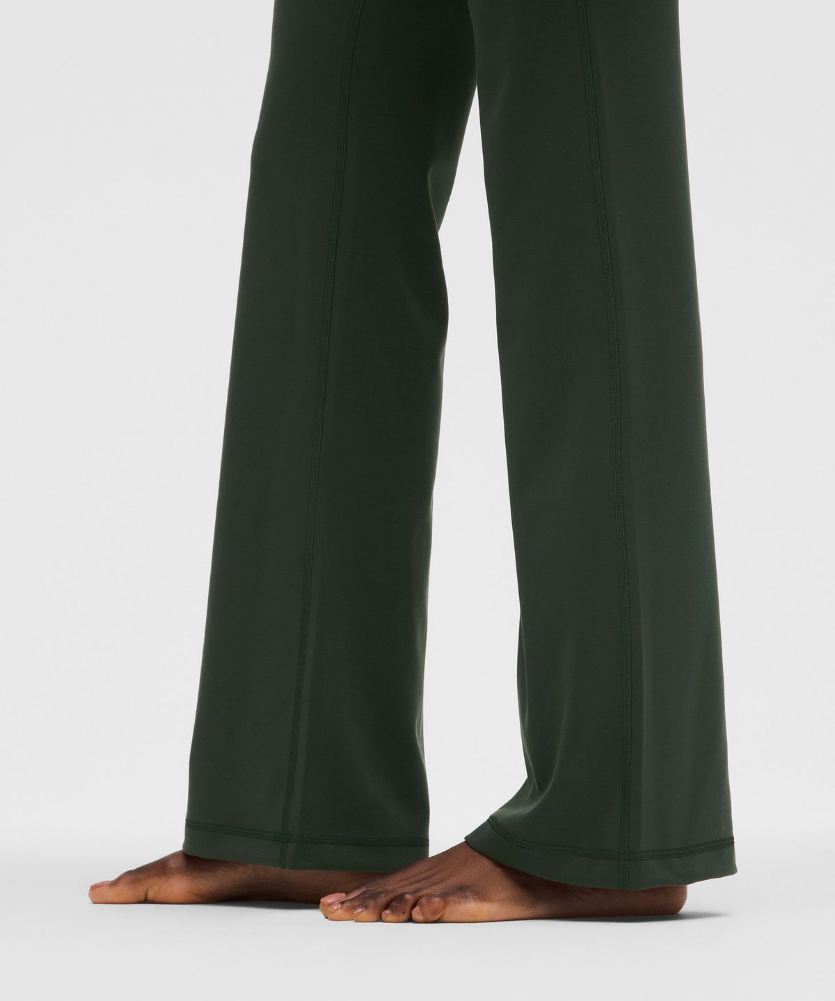 Wunder Under SmoothCover High-Rise Bootcut Pant 34"