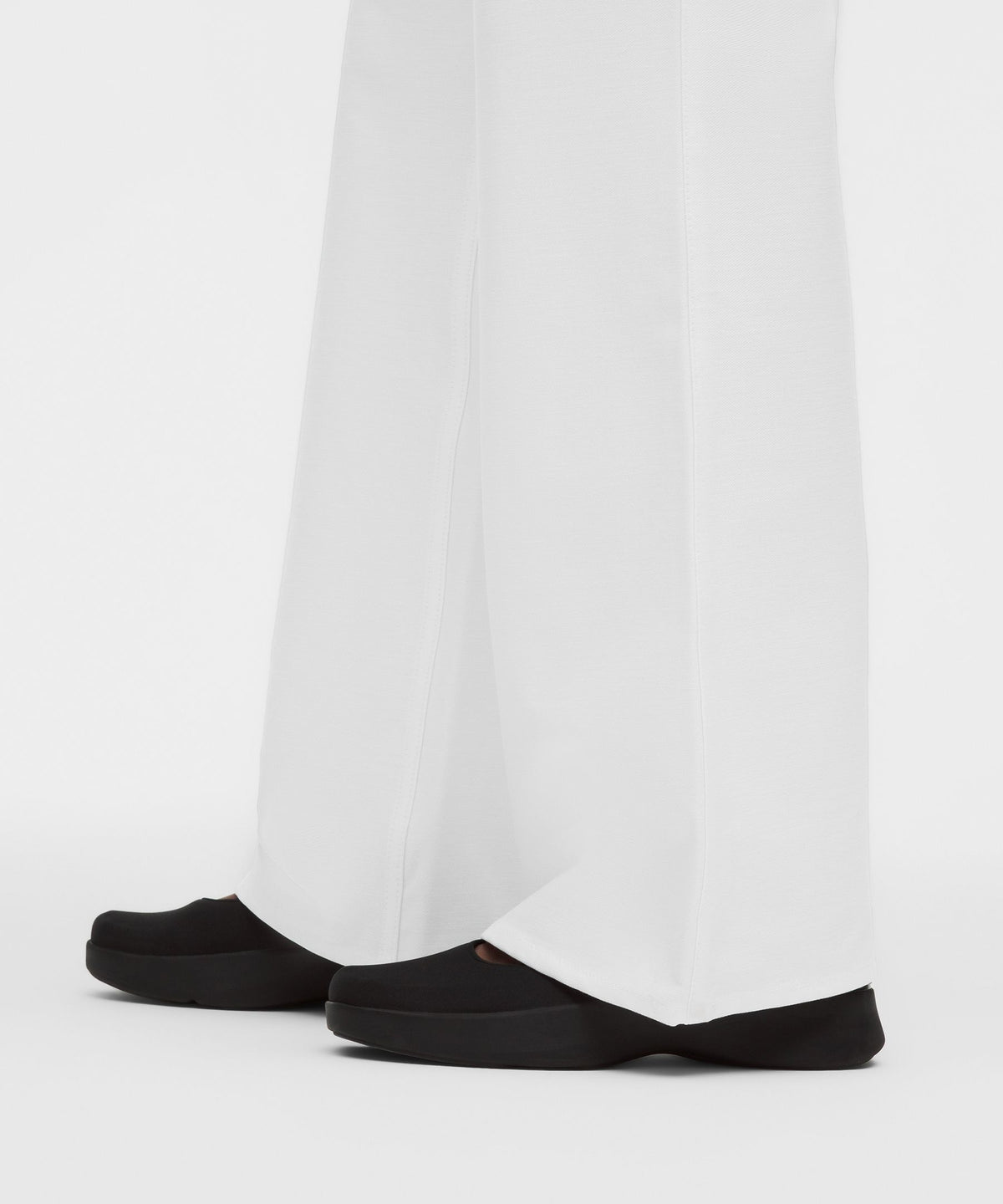 EasyFive High-Rise Subtle-Flare PantRegular