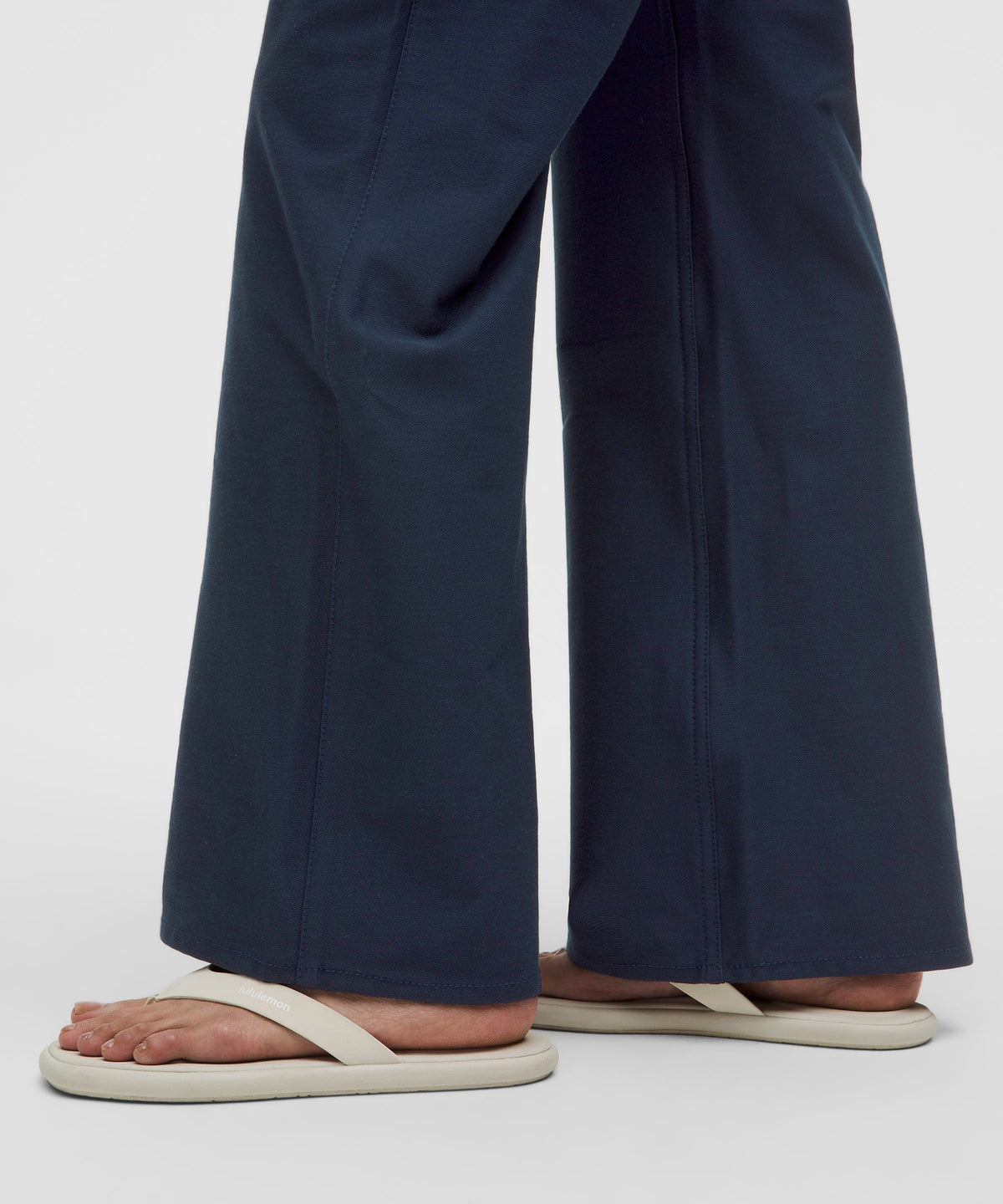EasyFive High-Rise Subtle-Flare PantRegular