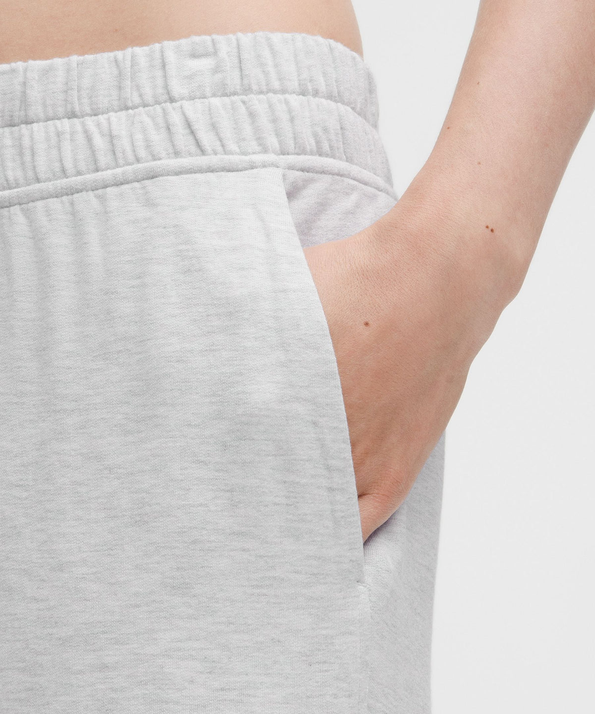 BeCalm Mid-Rise Wide-Leg Pant
