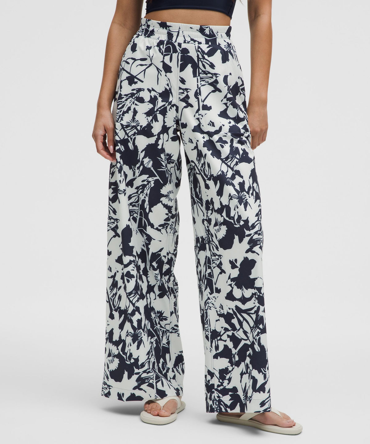 Swift Mid-Rise Wide-Leg Pant