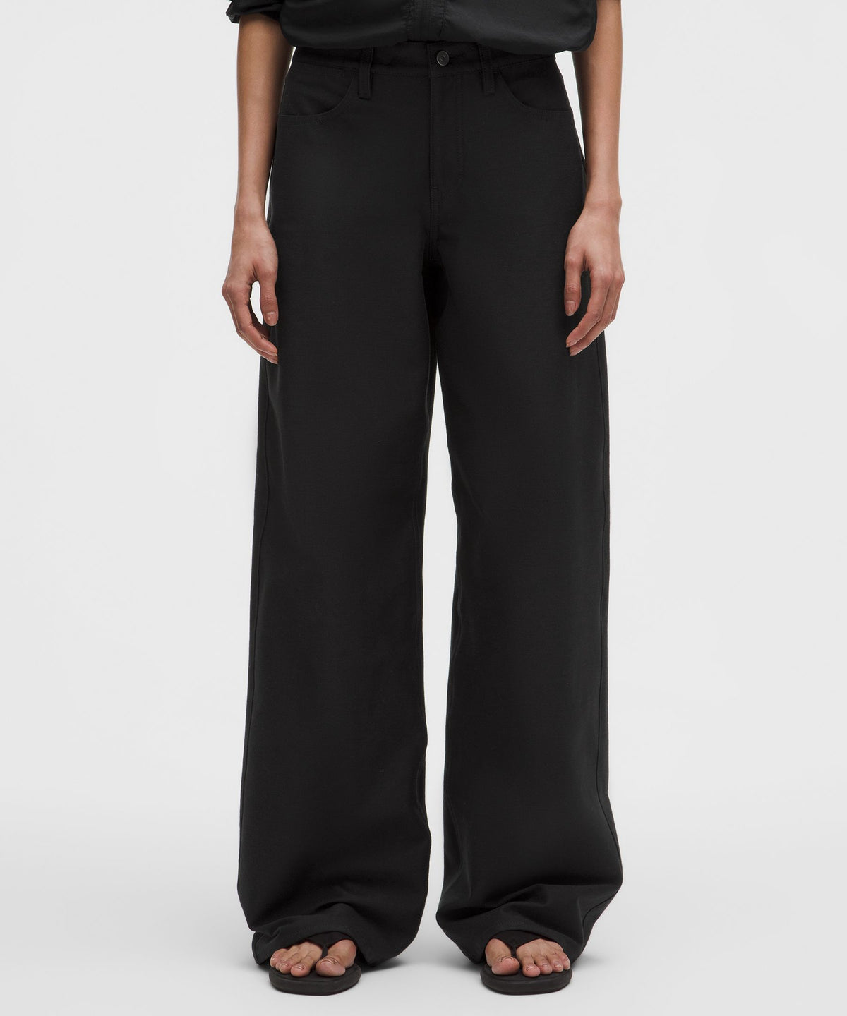 EasyFive Low-Rise Classic Wide-Leg PantShort