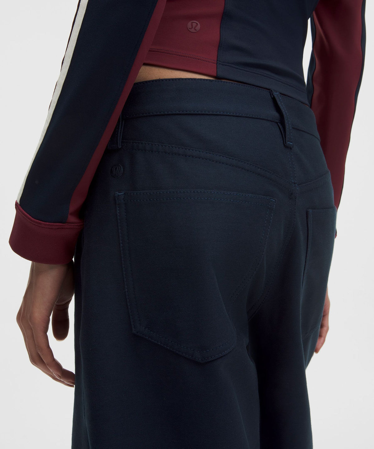 EasyFive Low-Rise Classic Wide-Leg PantShort