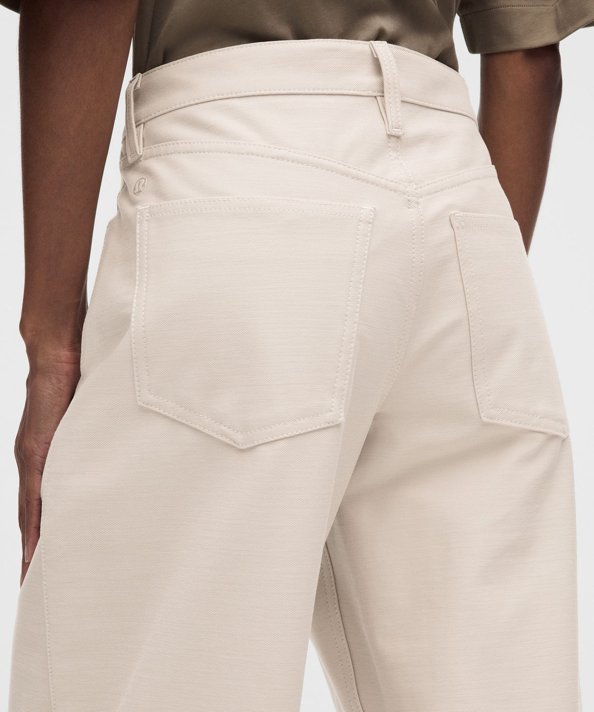EasyFive Low-Rise Classic Wide-Leg PantShort
