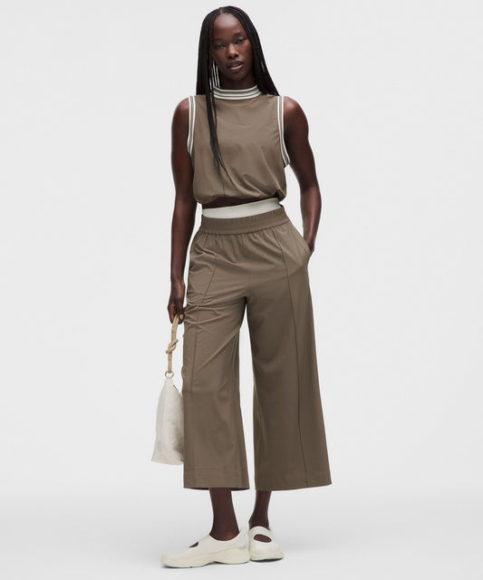 Breezily Mid-Rise Cropped Pant