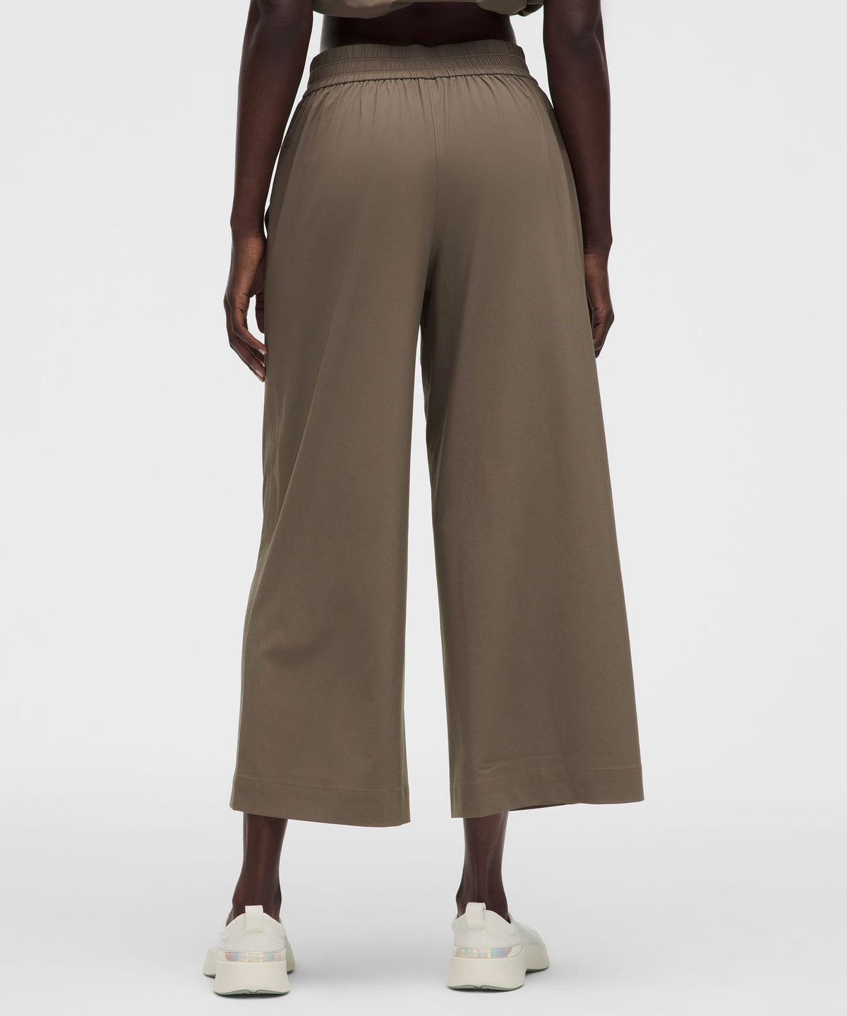 Breezily Mid-Rise Cropped Pant