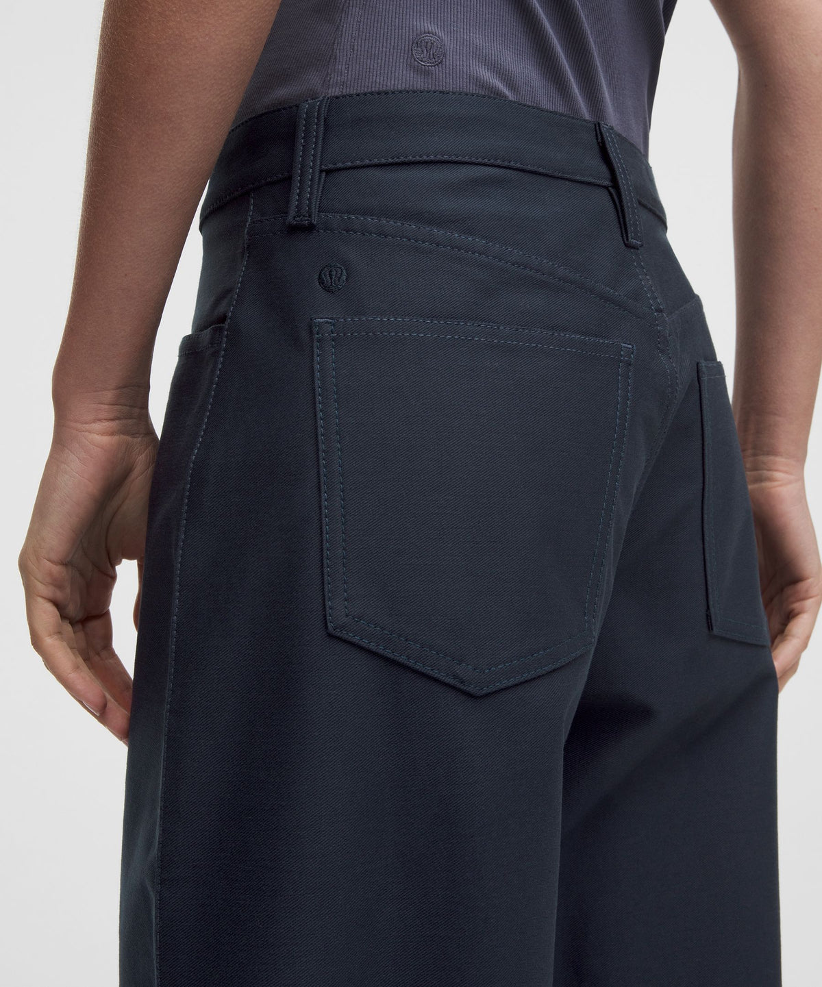 EasyFive Low-Rise Barrel-Leg PantRegular