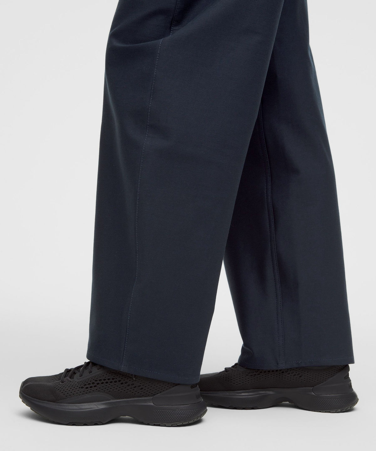 EasyFive Low-Rise Barrel-Leg PantRegular