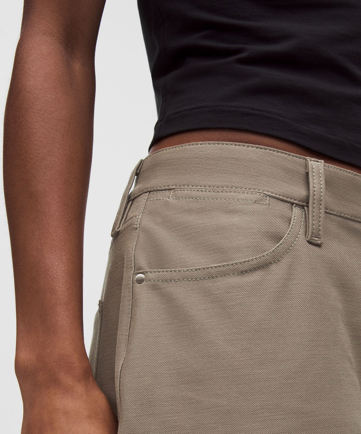 EasyFive Low-Rise Barrel-Leg PantRegular