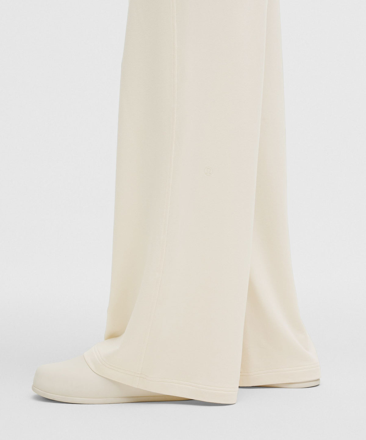BeCalm Mid-Rise Wide-Leg Pant