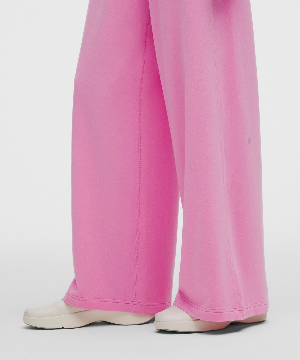 BeCalm Mid-Rise Wide-Leg Pant