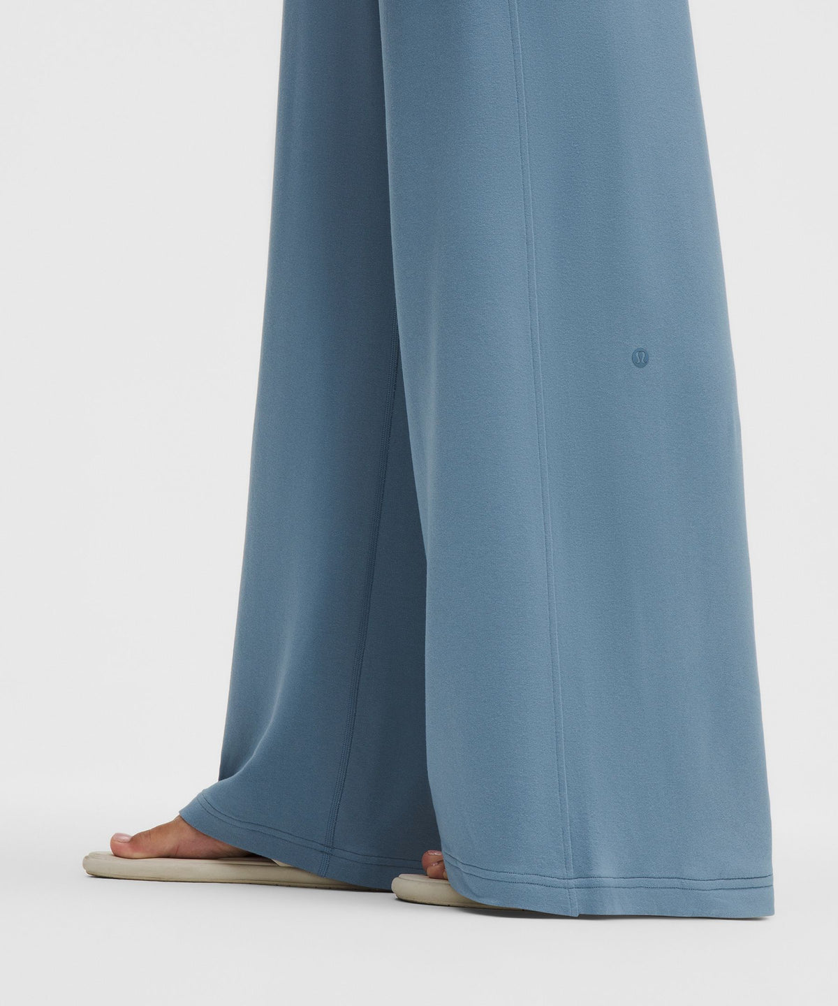 BeCalm Mid-Rise Wide-Leg Pant