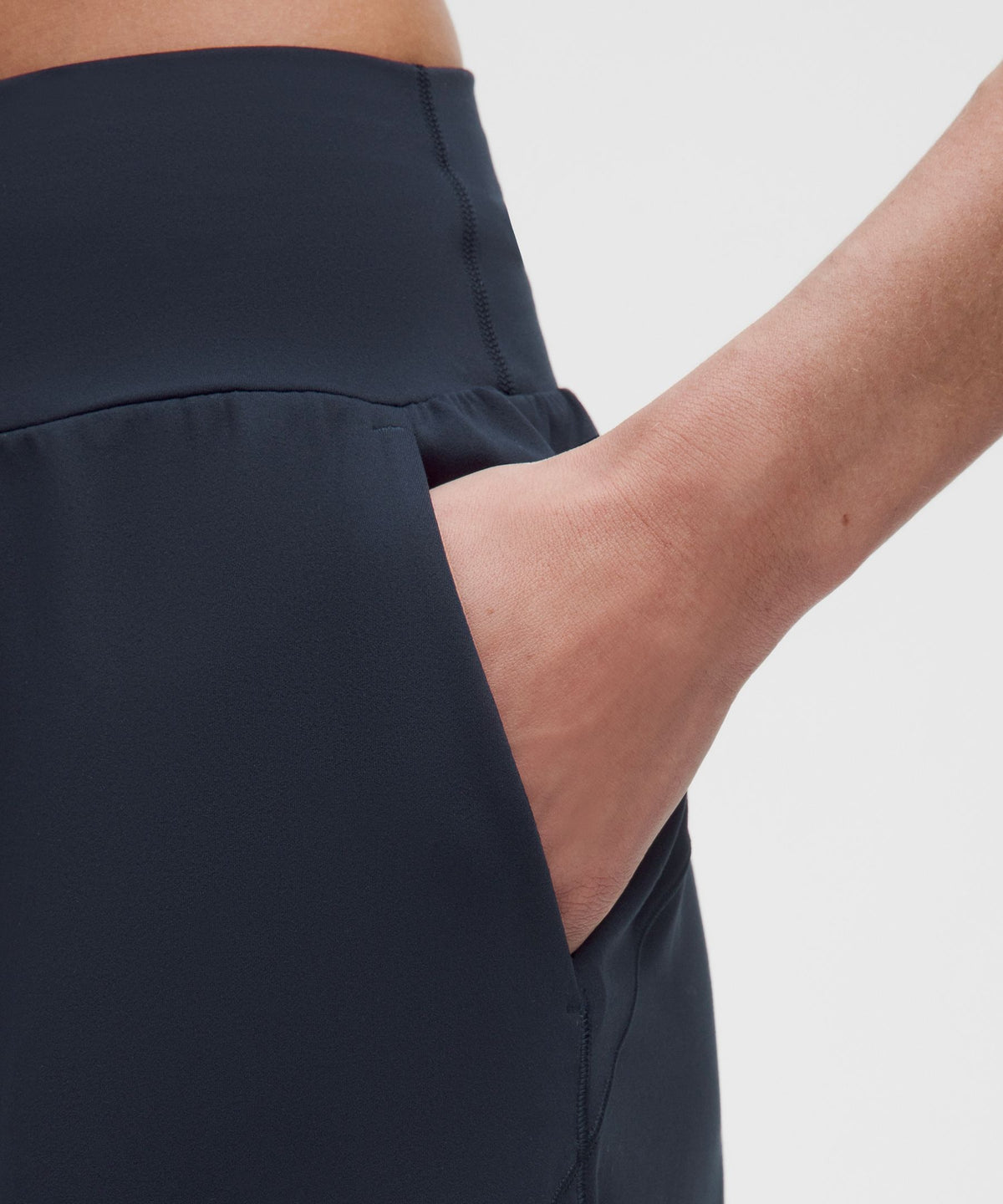 Groove Low-Rise Relaxed Cinch PantRegular