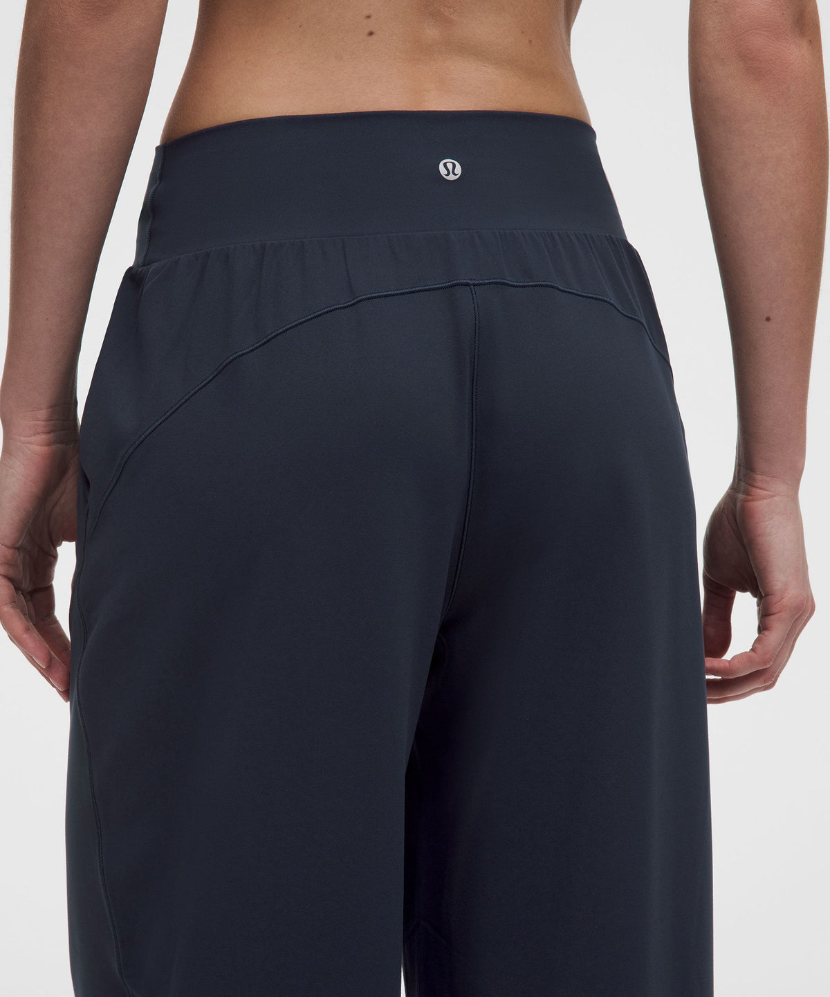 Groove Low-Rise Relaxed Cinch PantRegular