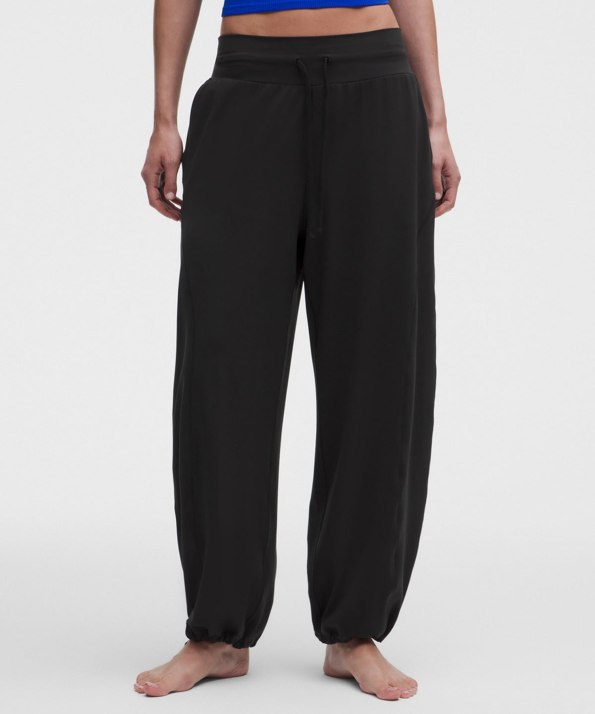 Groove Low-Rise Relaxed Cinch PantRegular