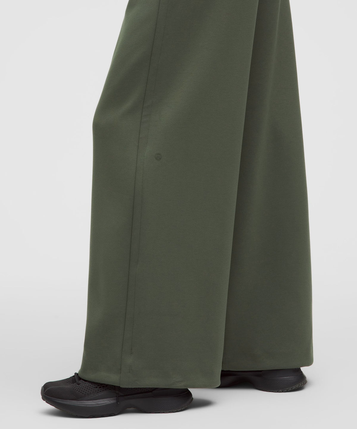 Smooth Spacer High-Rise Wide-Leg PantRegular
