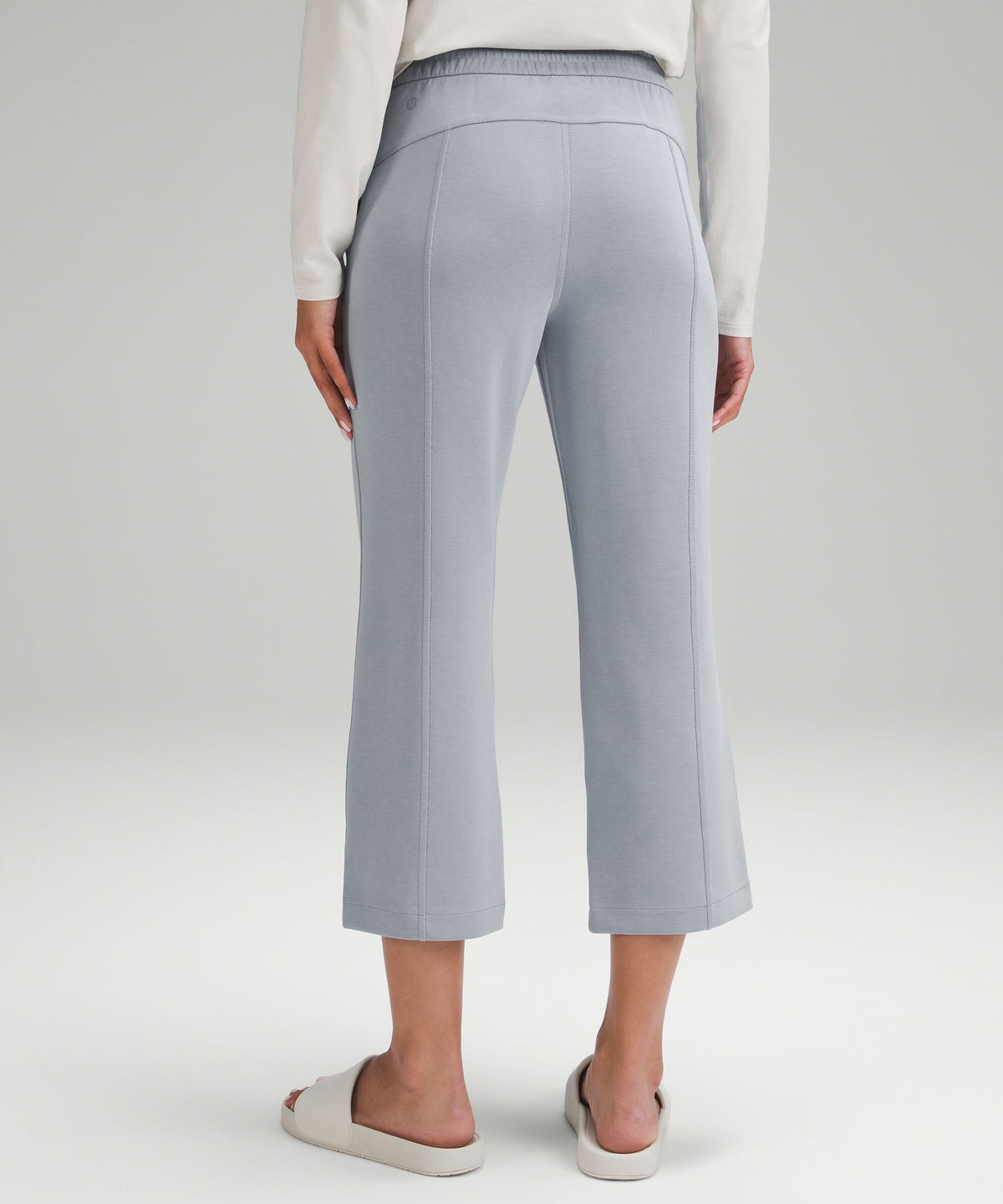 Softstreme High-Rise Straight-Leg Cropped Pant