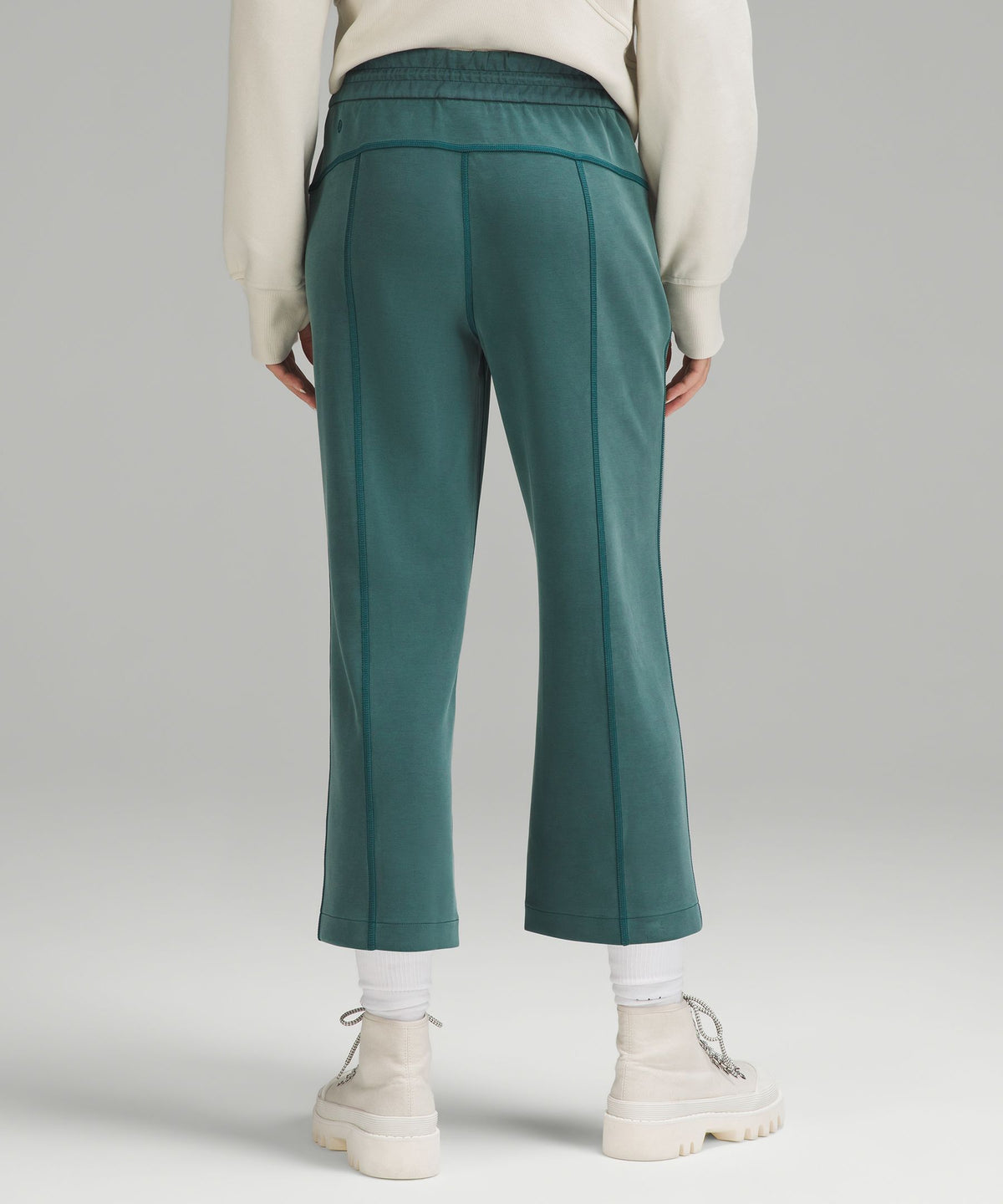 Softstreme High-Rise Straight-Leg Cropped Pant
