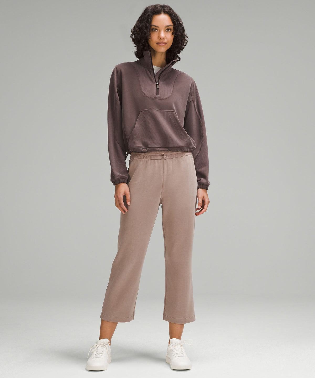 Softstreme High-Rise Straight-Leg Cropped Pant