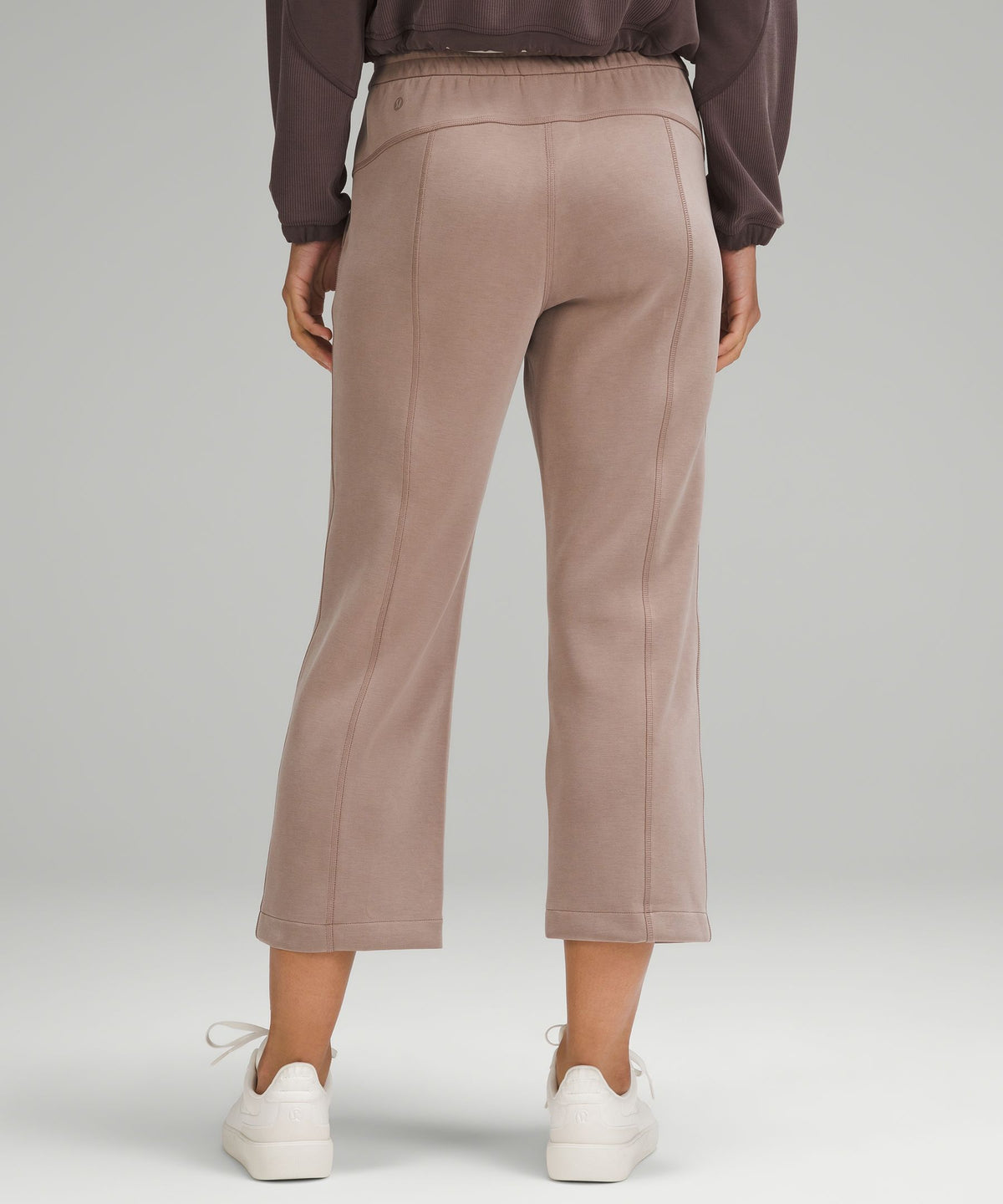 Softstreme High-Rise Straight-Leg Cropped Pant
