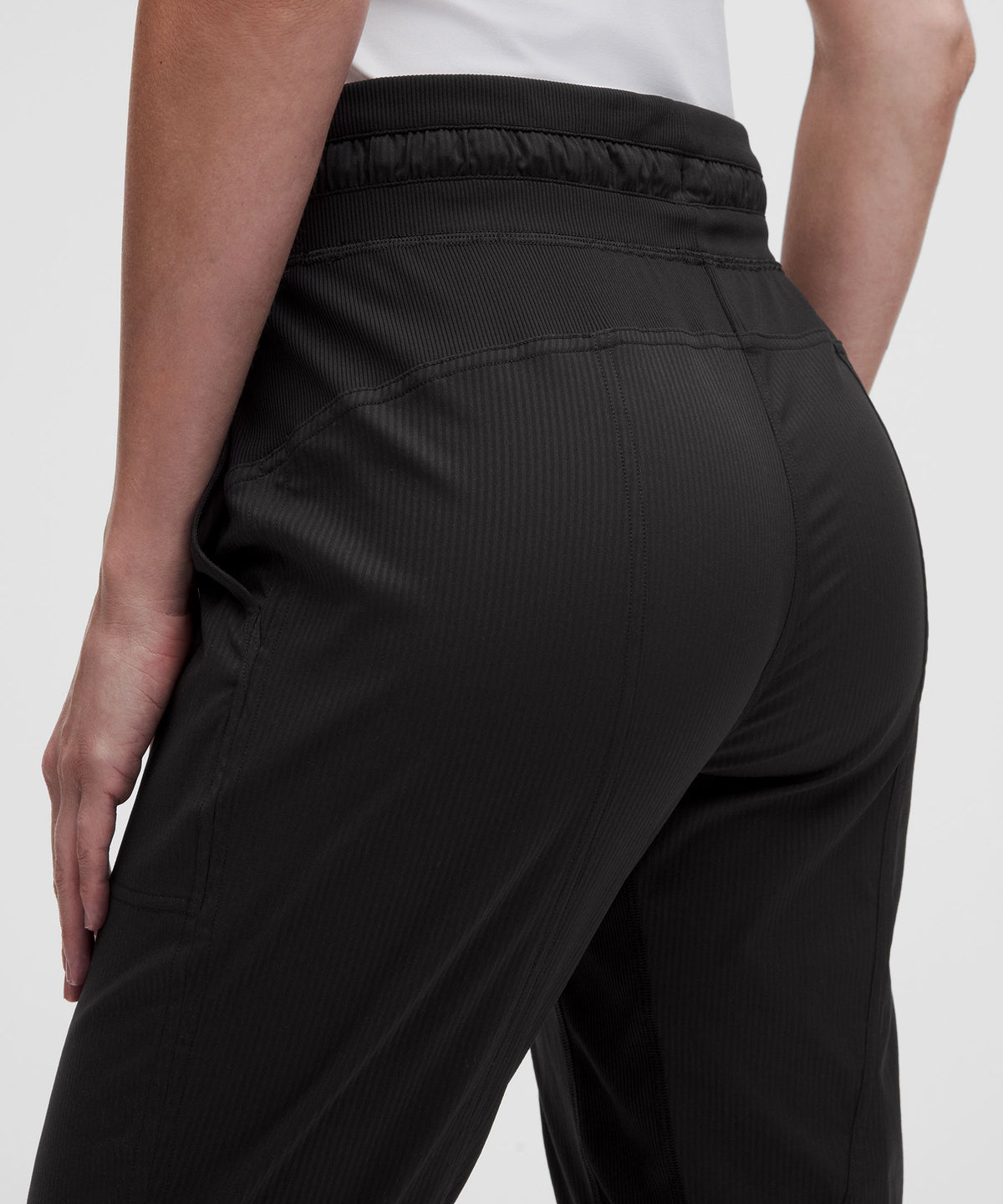 Dance Studio Mid-Rise Cropped Pant