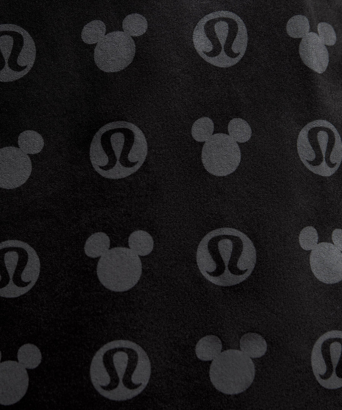 Disney x lululemonHotty Hot High-Rise Short 4"