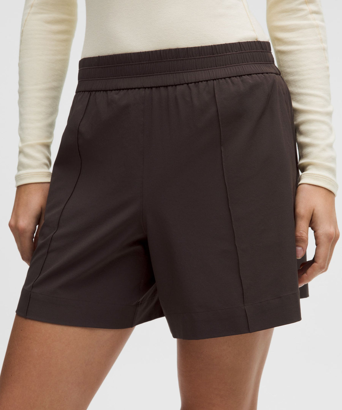 Breezily Mid-Rise Short 6"