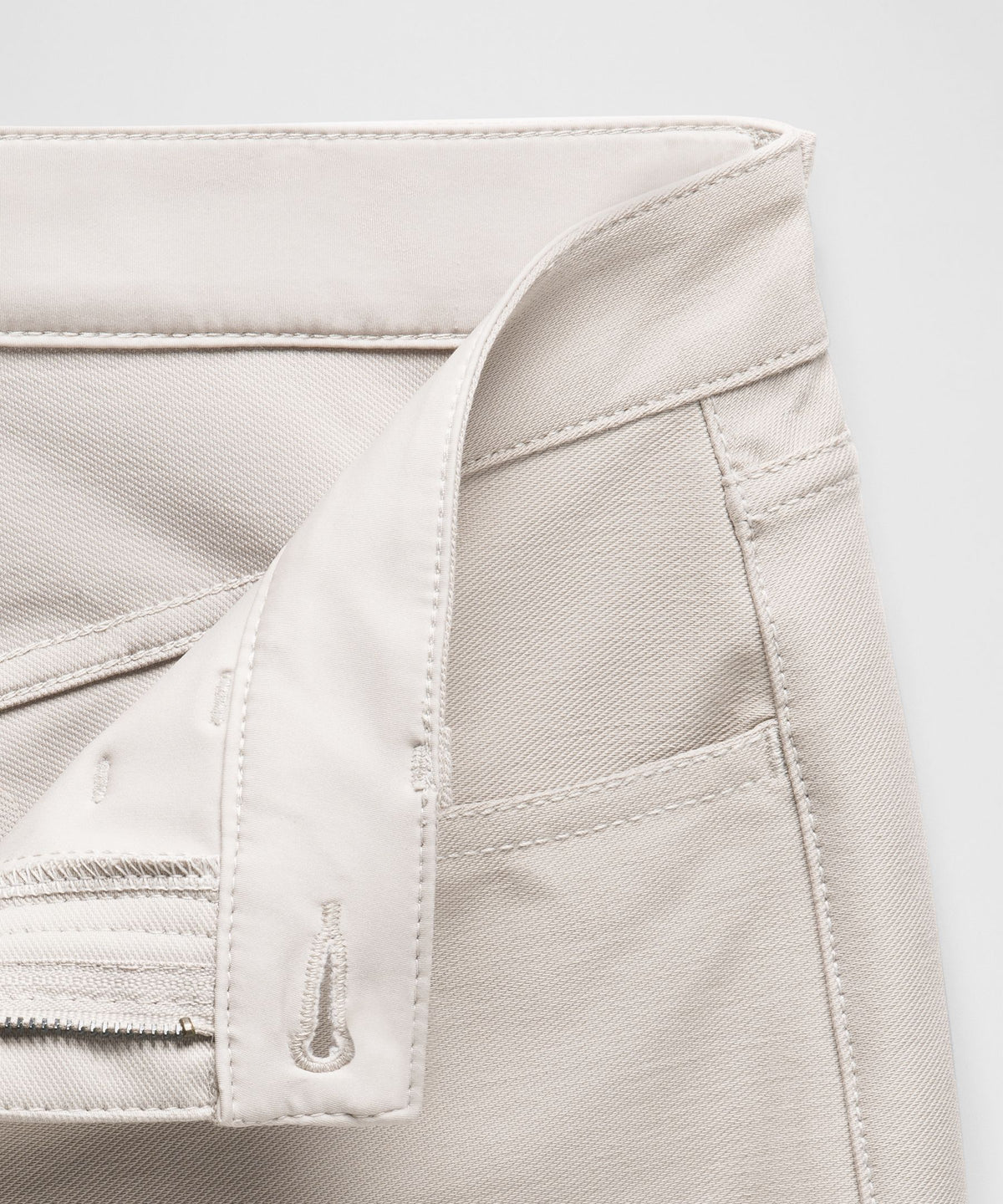 EasyFive Mid-Rise Short 4.5"