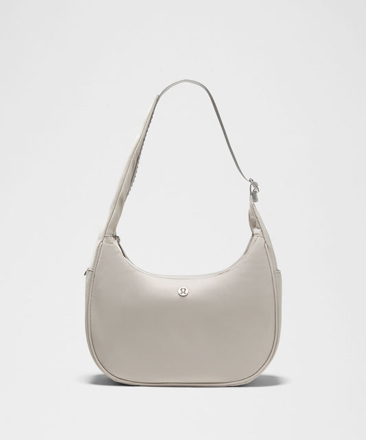 City Essentials Shoulder Bag 4L