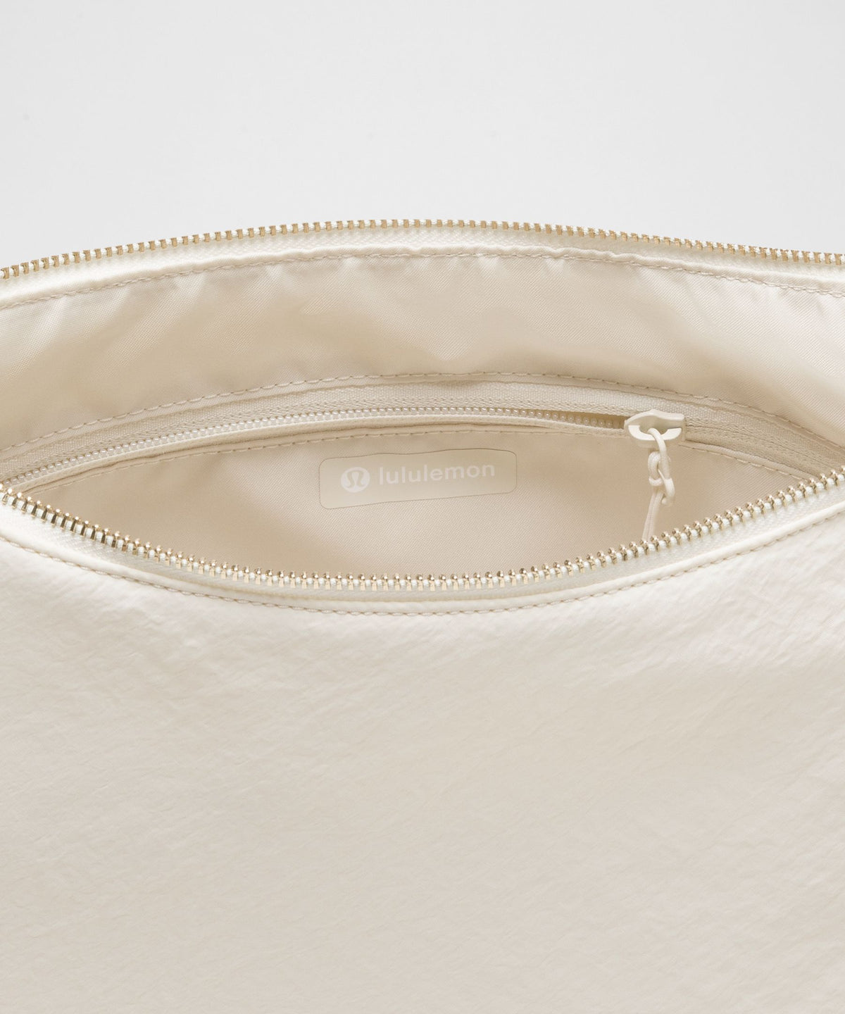 Convertible Ruched Strap Crossbody Bag 6.5L